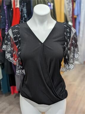 Blk Wht Embroidered Sheer Sleeve Top